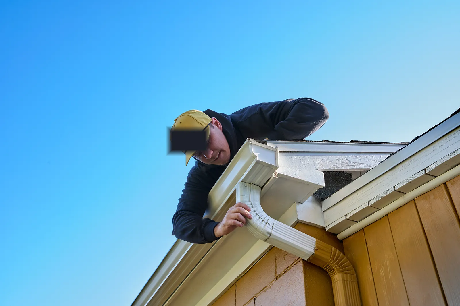 Roofline detail with Alu-Rex protection — Hybreed Gutters, Castlegar BC